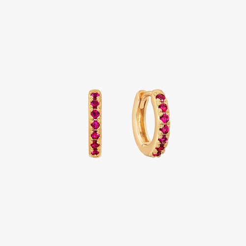 Ruby Pave Huggie Hoop Ohrringe