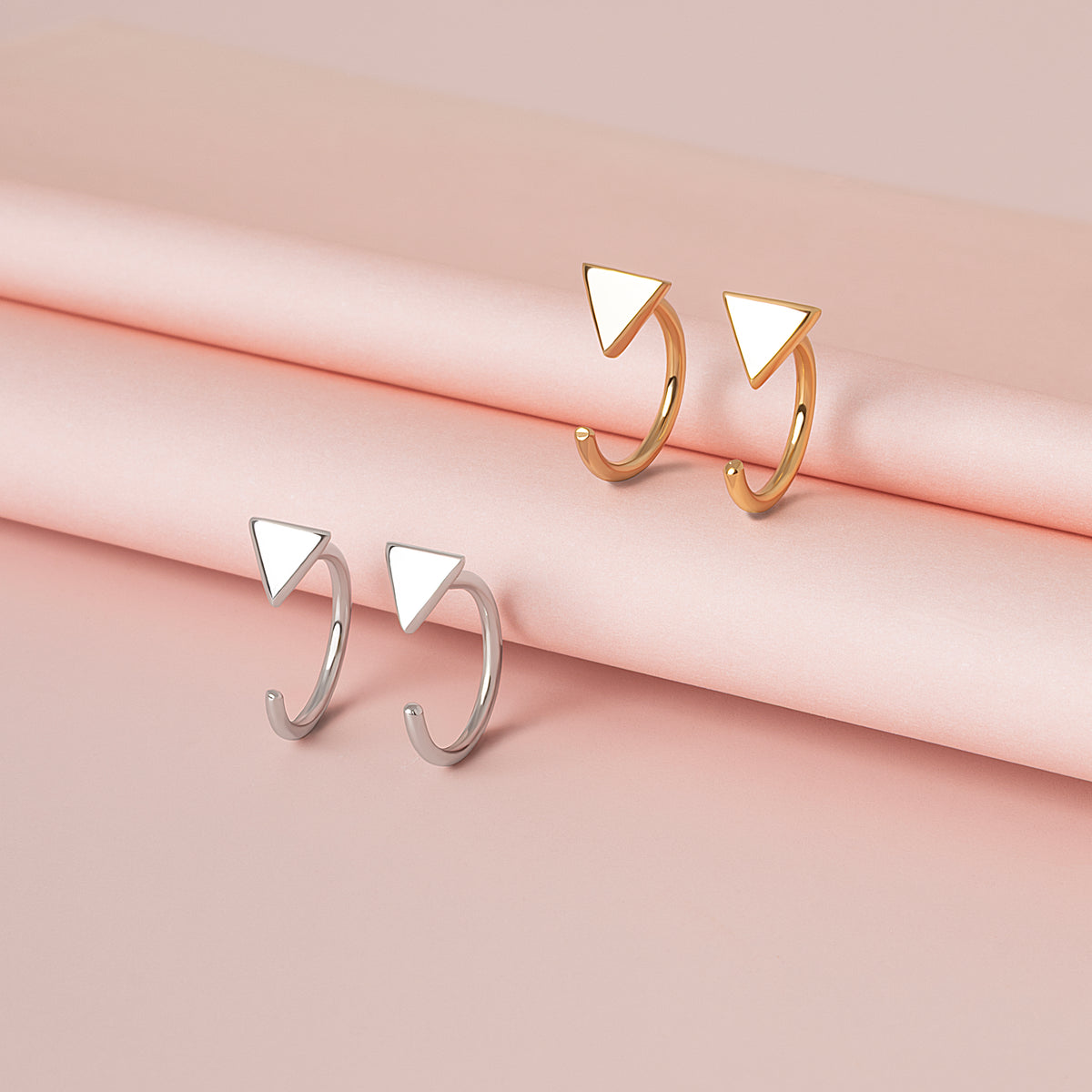 Color : Silver 
Color : Gold 