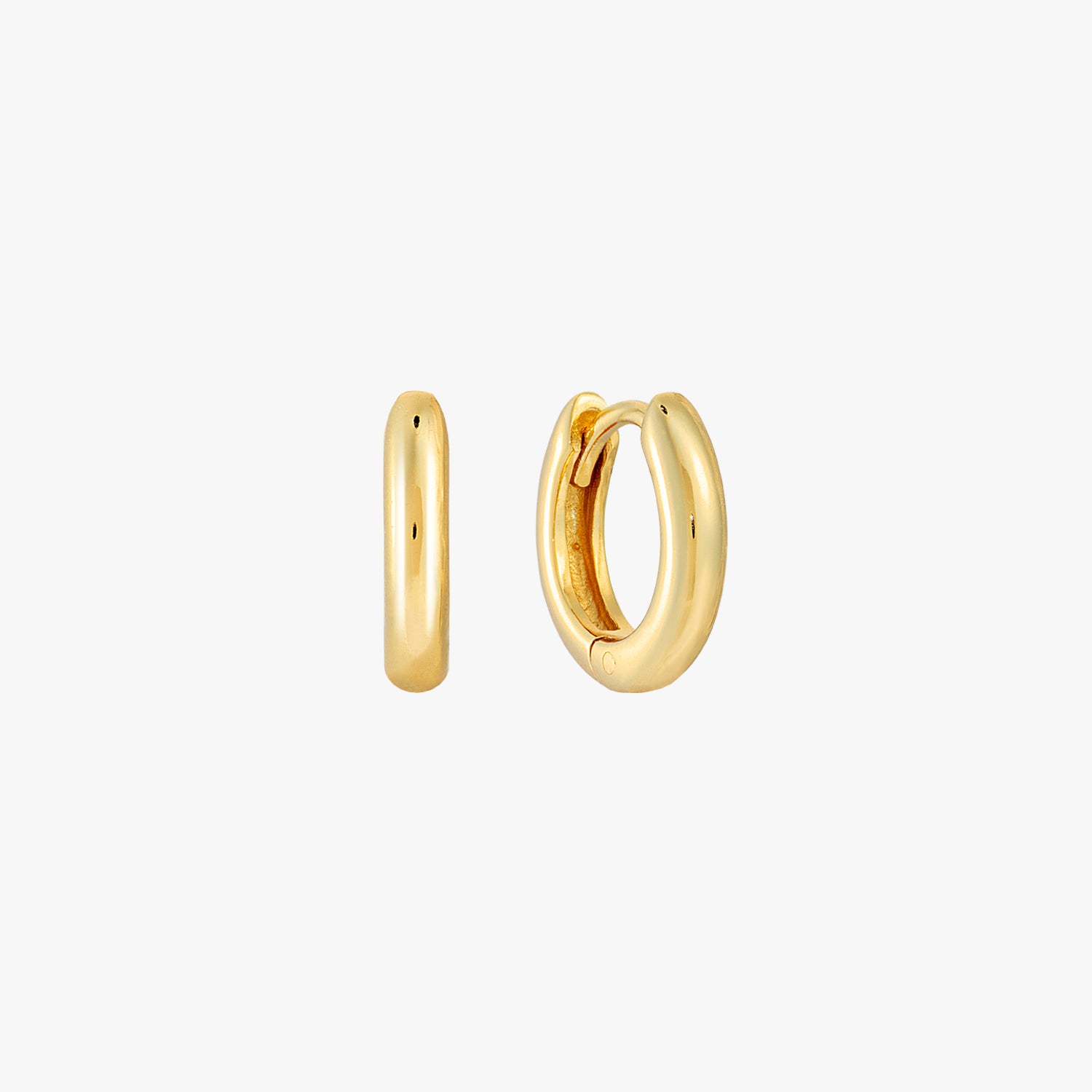Luxe Minimal Chunky Huggie Earrings – J&CO Jewellery