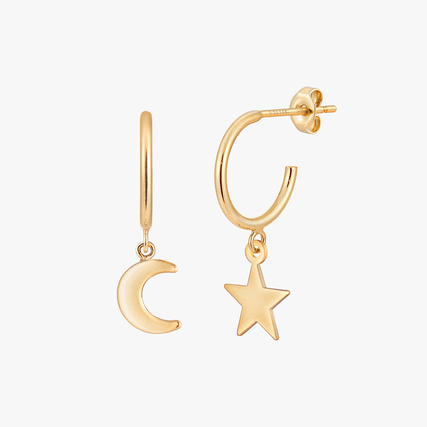 Orecchini a perno in oro bianco 14 carati da 0,12 carati con diamante Lightning Bolt in vendita su Italia Orecchini a perno in oro bianco 14 carati da 0,12 carati con diamante Lightning Bolt in vendita su Italia