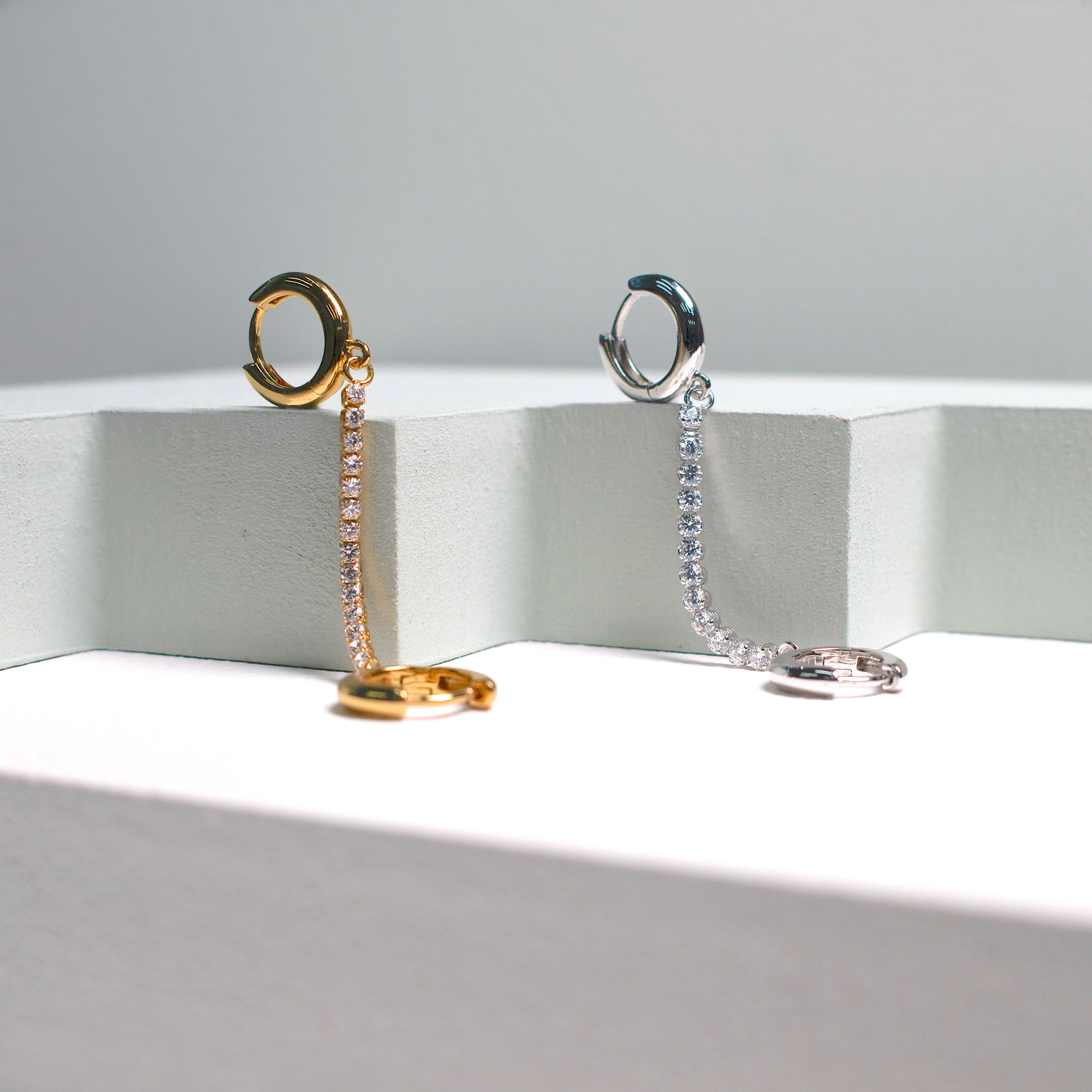 Color:Gold
Color:Silver