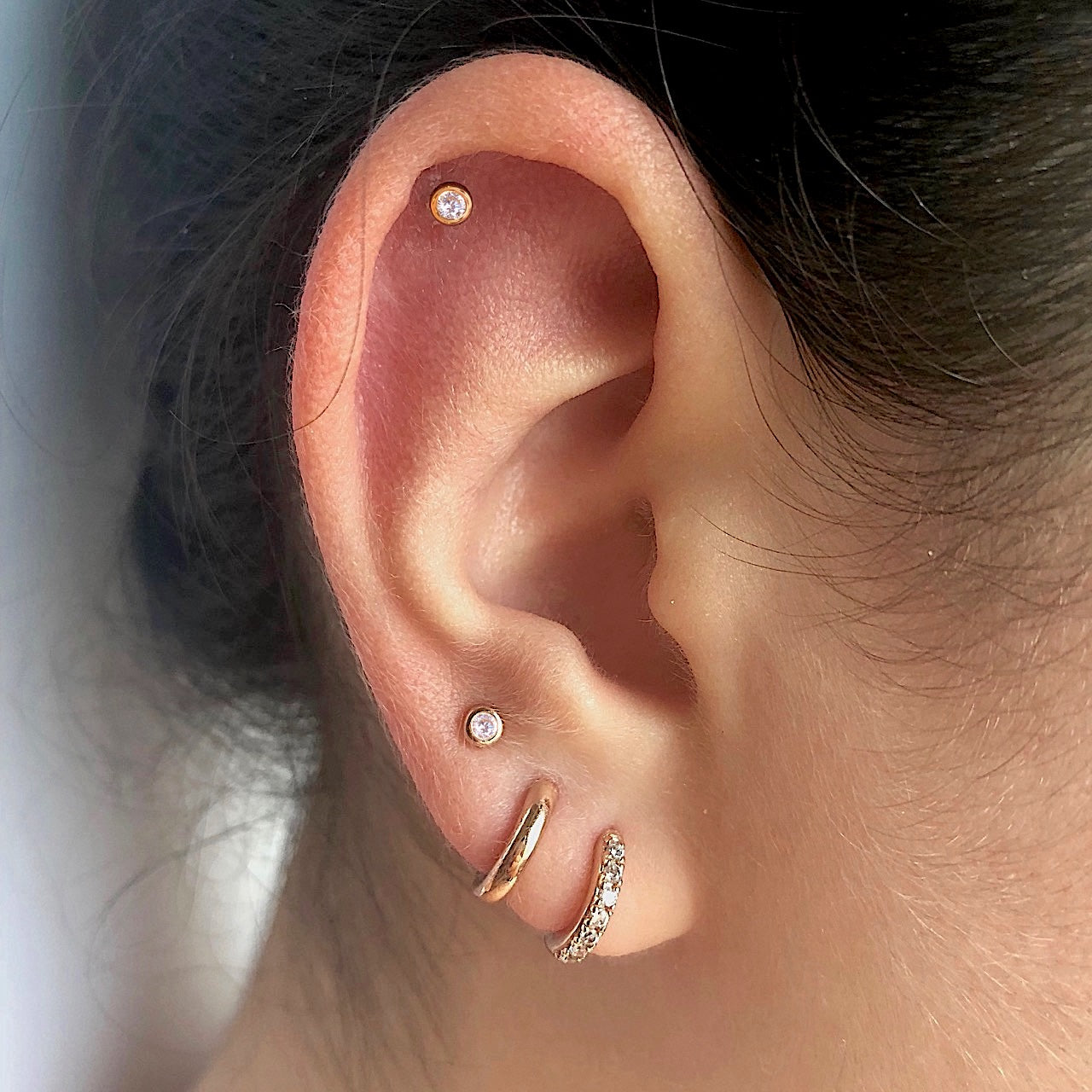 أقراط ميني مديك