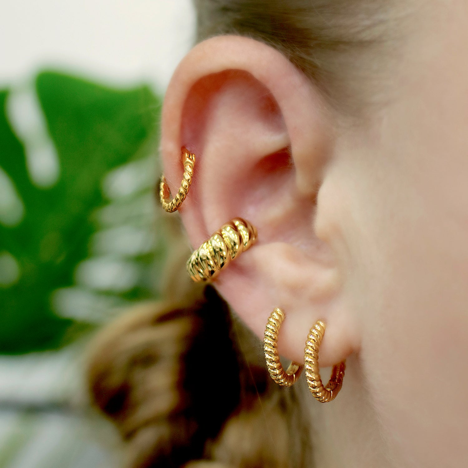 Color:Gold