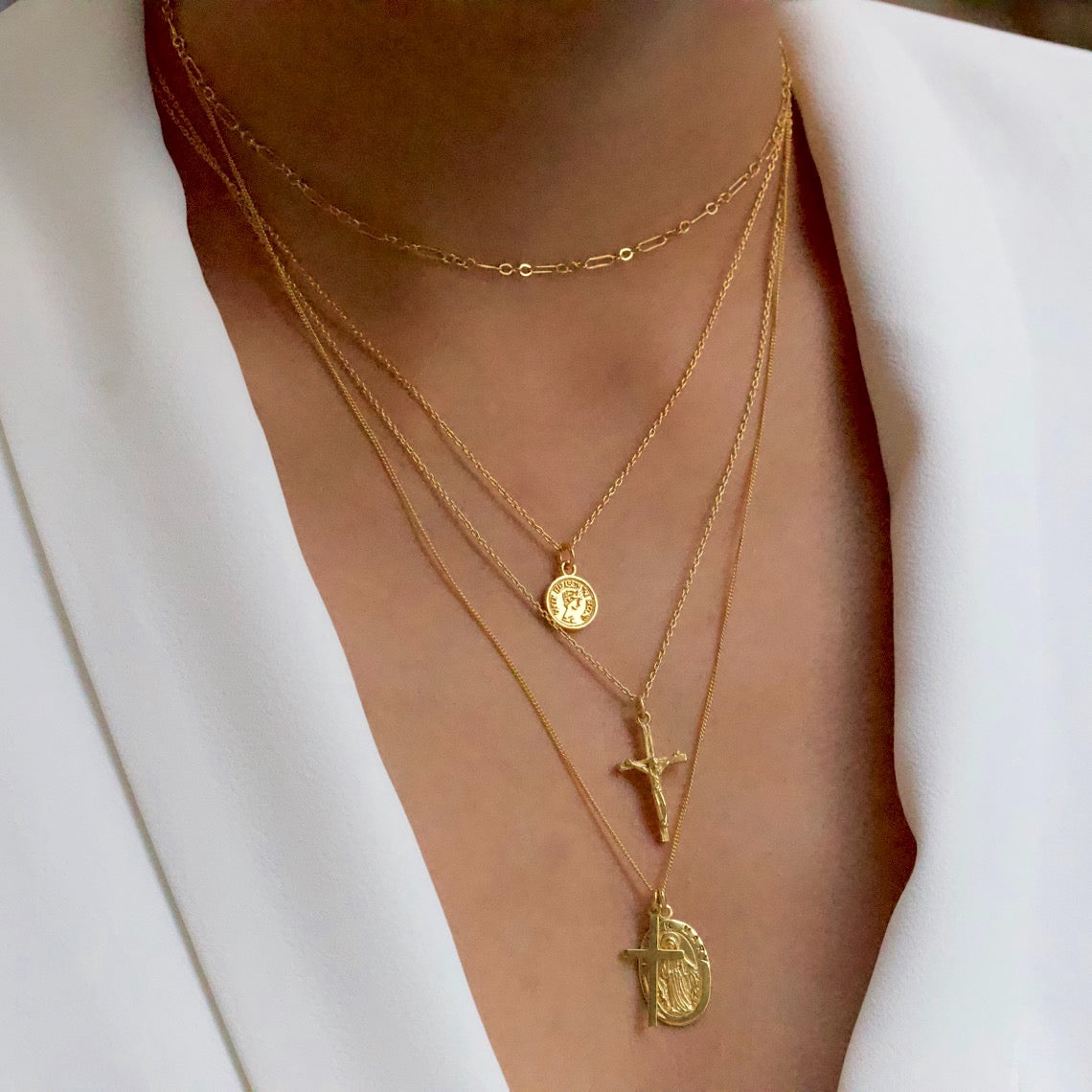 Mini Elizabeth Coin Necklace – J&CO Jewellery