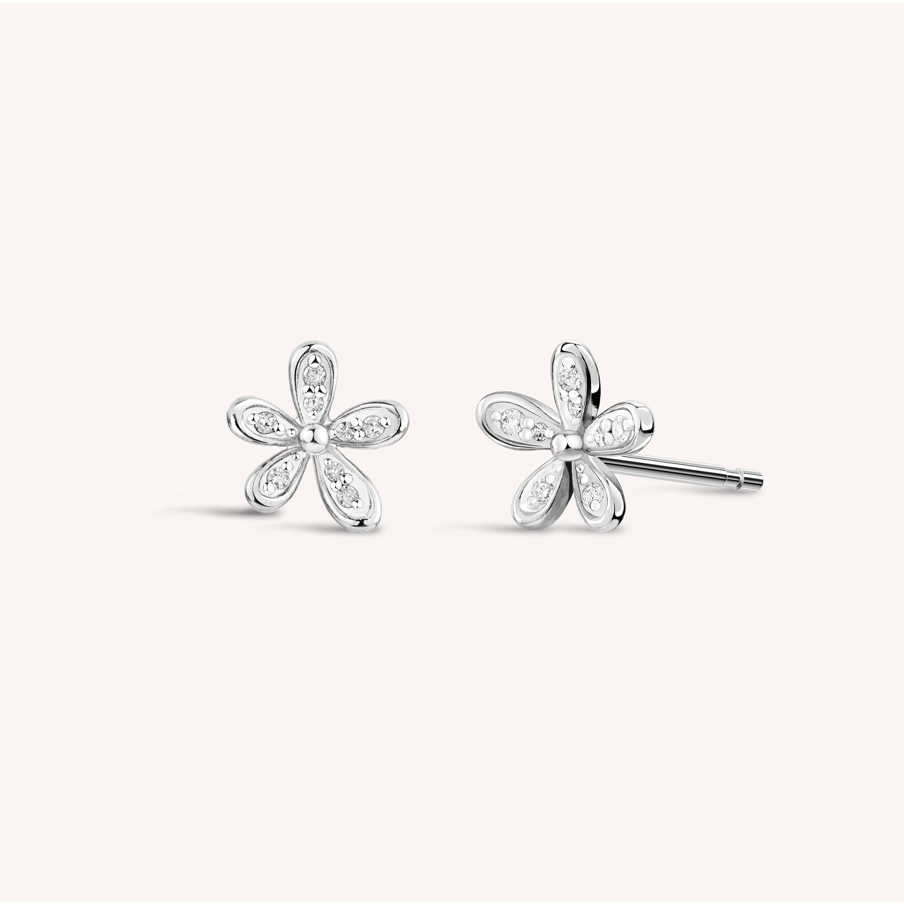 送税込【AMY O】Pave Star Stud Earrings ピアス (2色) 国内発 送税込【AMY O】Pave Star Stud Earrings ピアス (2色) 国内発