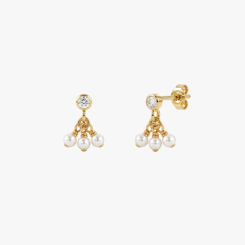 Gold earrings with pearls 
