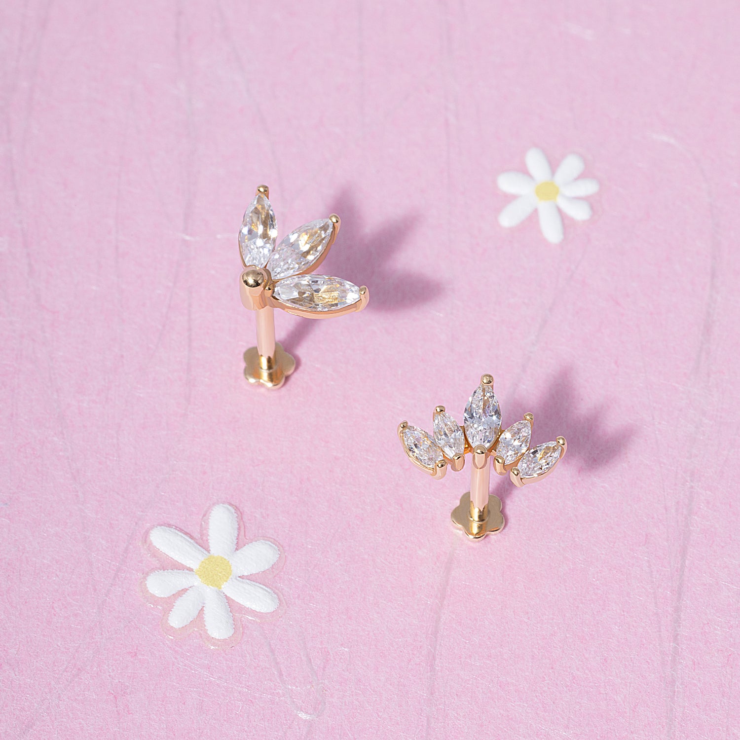 Color:Yellow Gold
Option:Single
Option:Pair