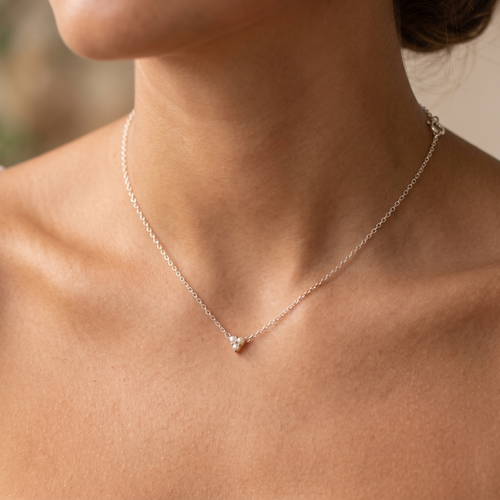 Kalung Mutiara Trinity