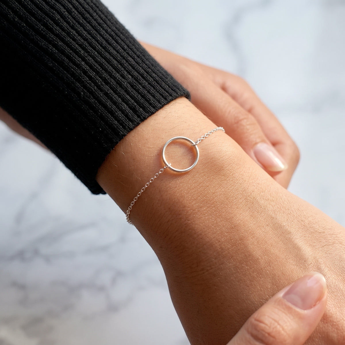 Chic Circle Bracelet