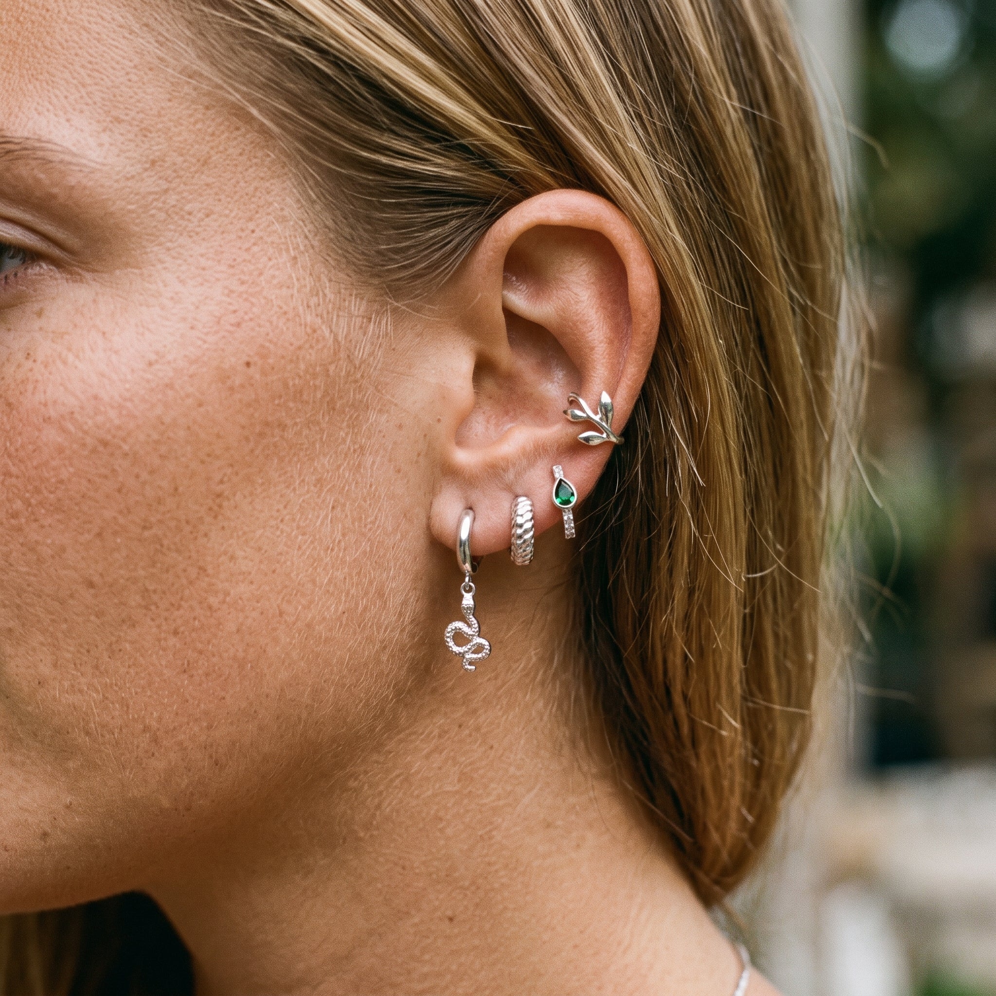 アクセサリー EAR RING PJ LOGO - SILVER Textured Snake Hoop Earrings – J&CO Jewellery