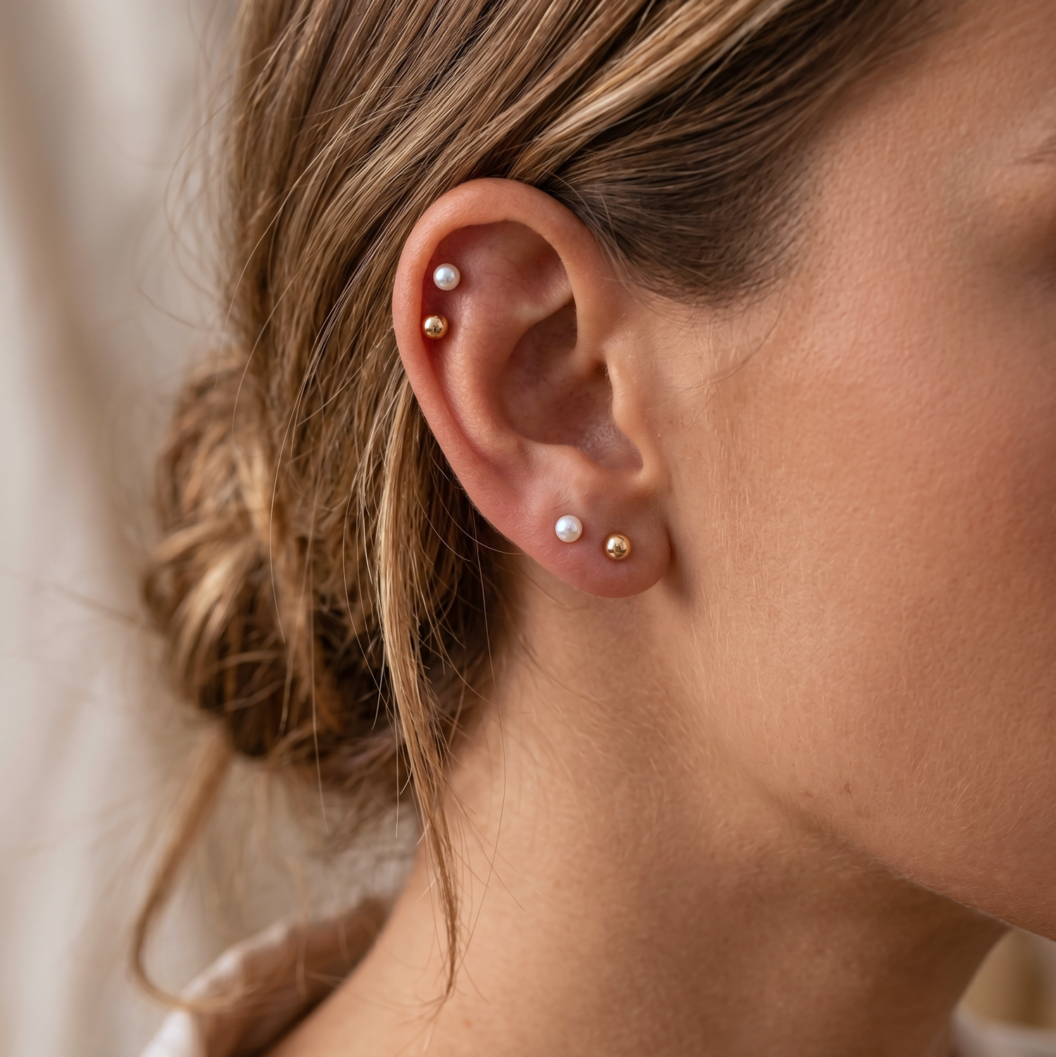 14K Massivt Guld Baby Pärla Gängad Labret Örhänge 3mm