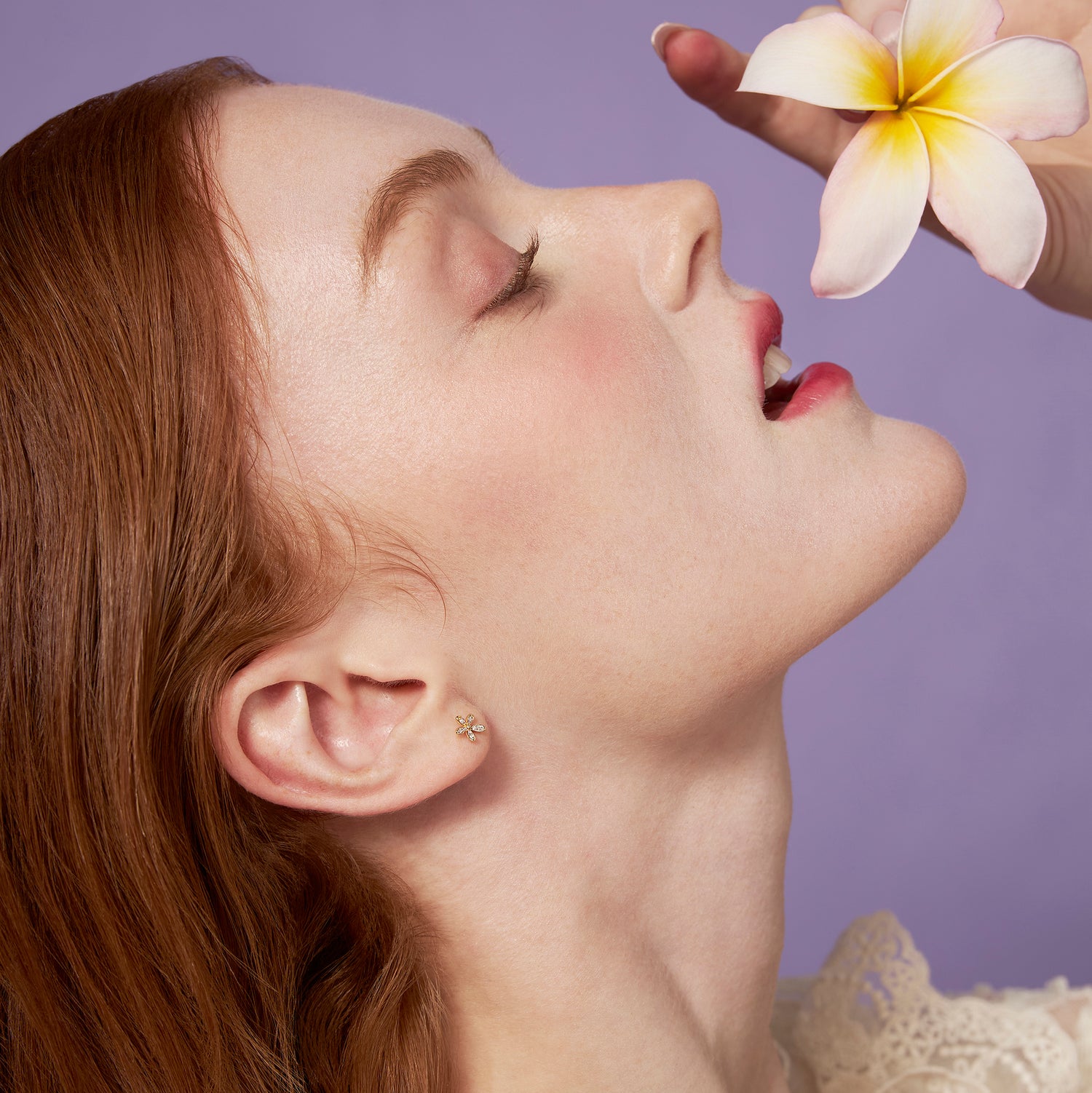 Color:Yellow Gold
Option:Single
Option:Pair