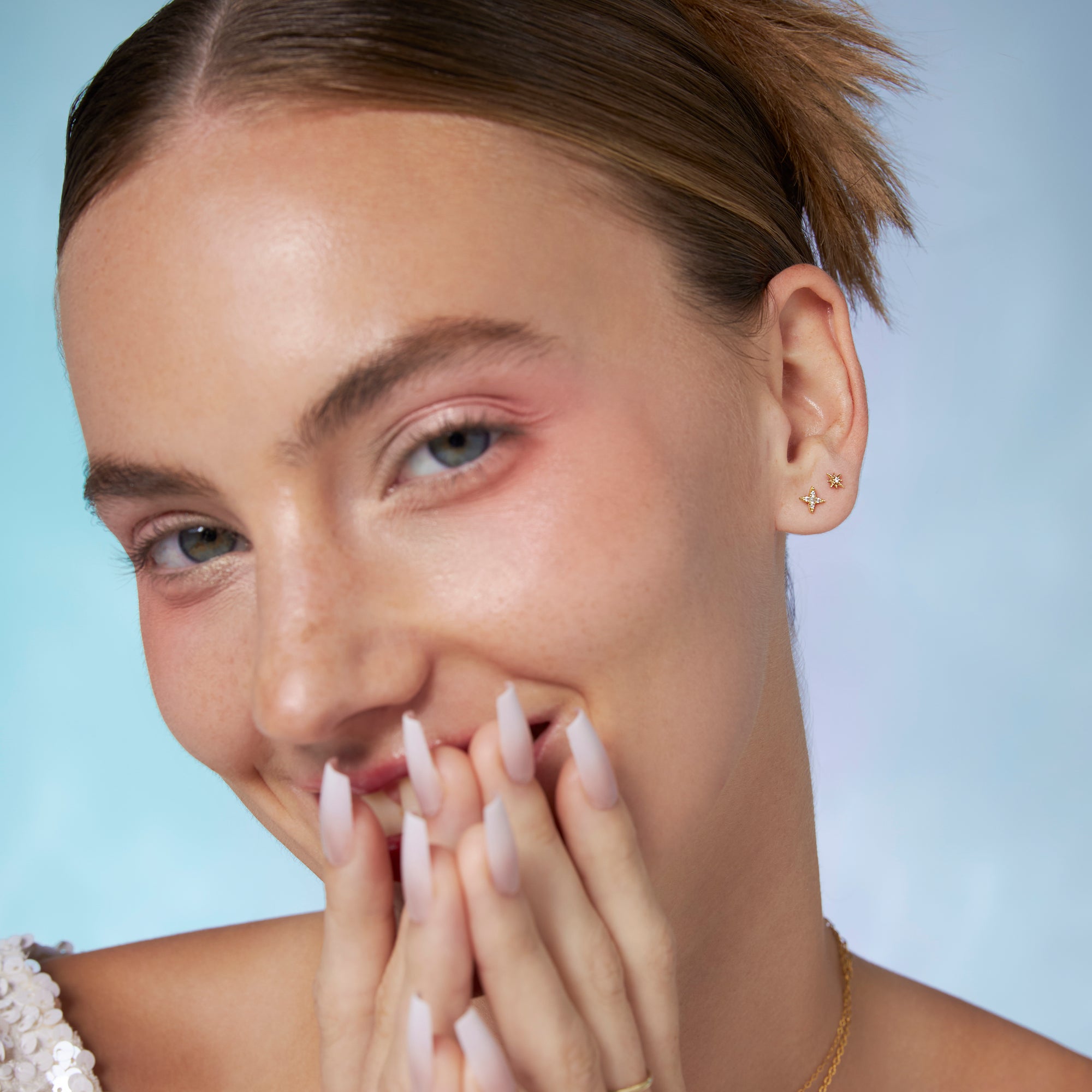 Color:Yellow Gold
Option:Single
Option:Pair