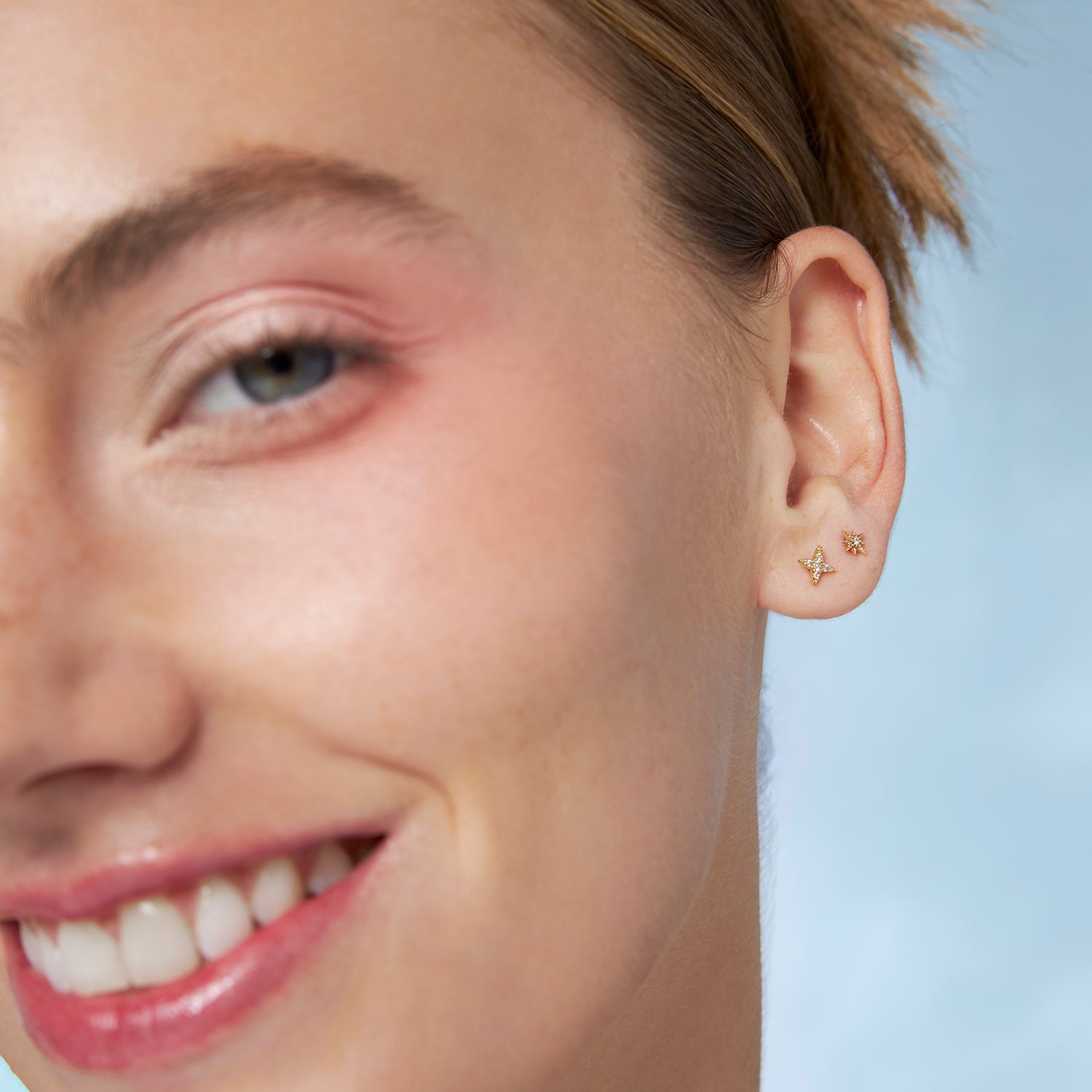 Color:Yellow Gold
Option:Single
Option:Pair