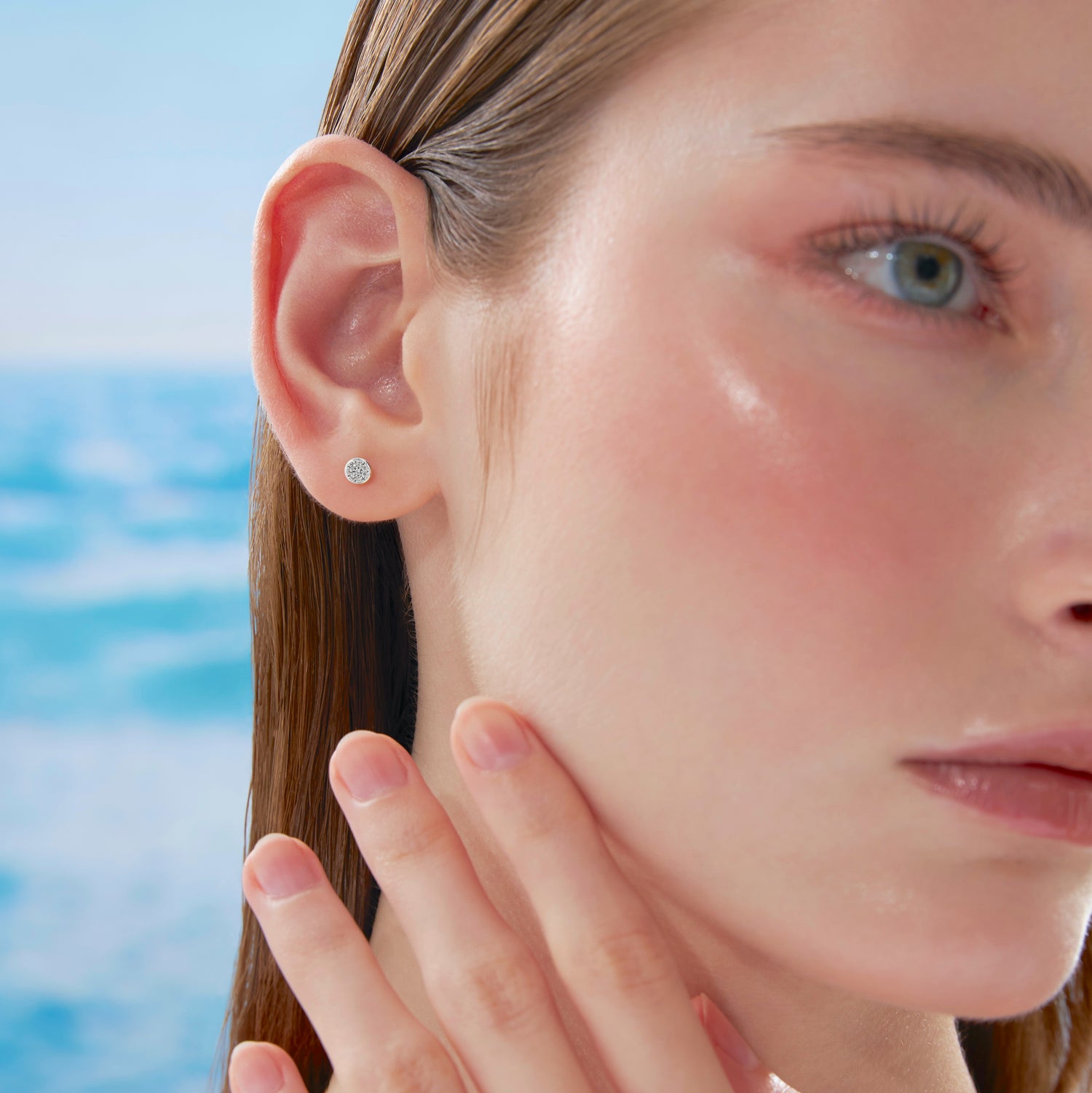 Mini kolczyki wkrętki z tarczą Pave