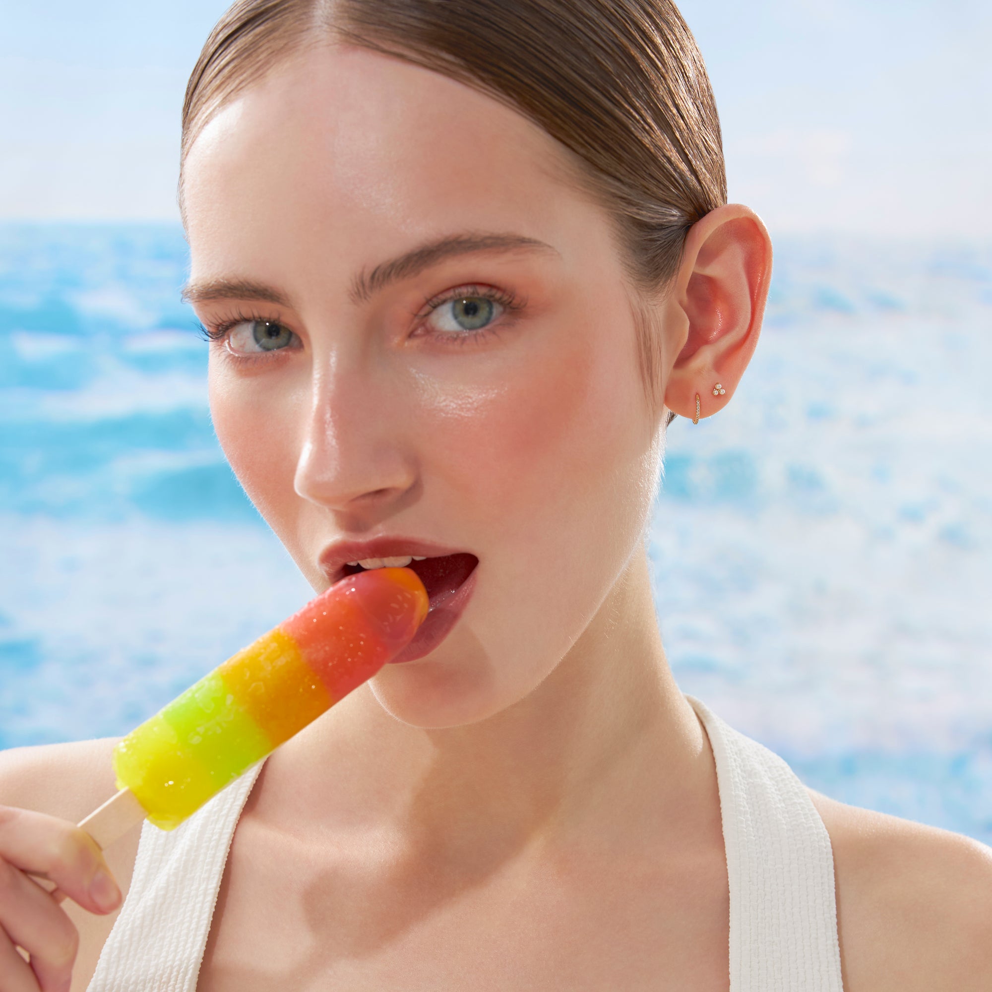 Color:Yellow Gold
Option:Single
Option:Pair