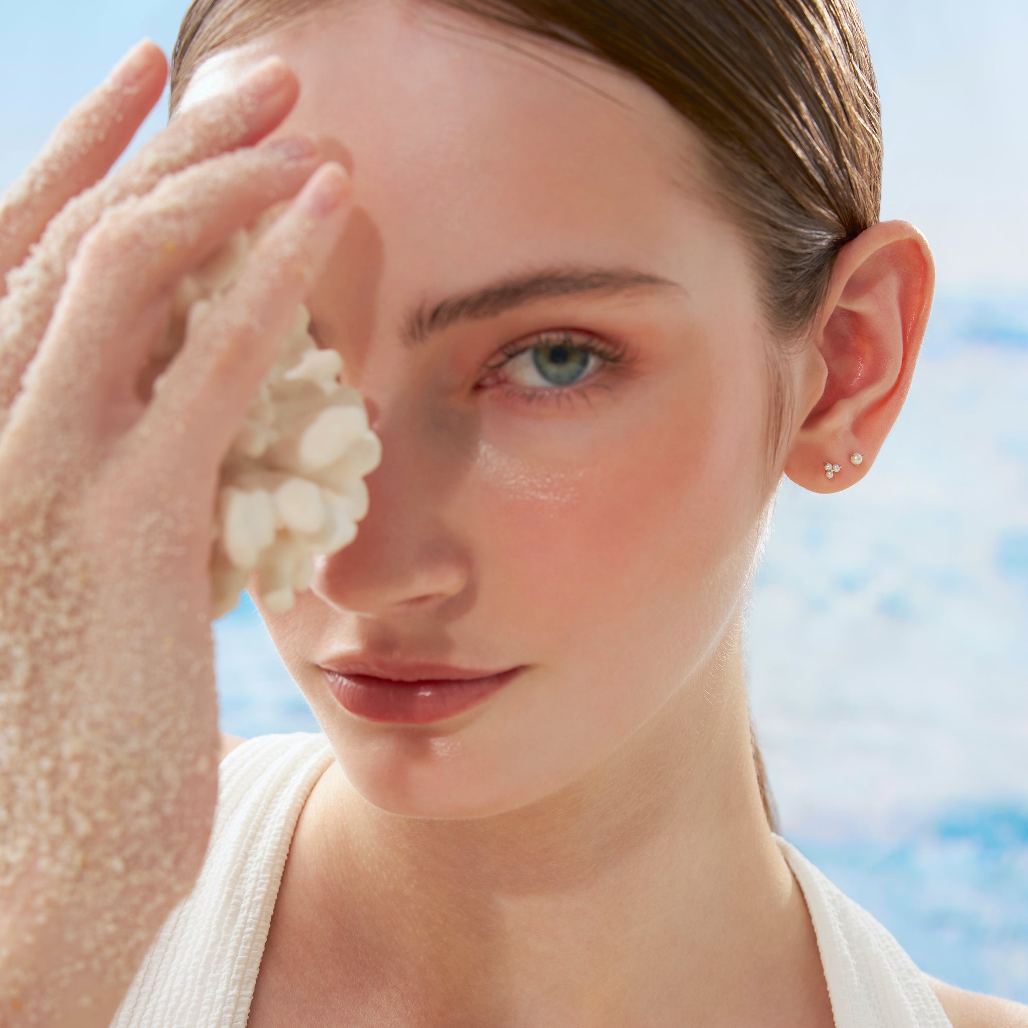 Color:White Gold
Option:Single
Option:Pair