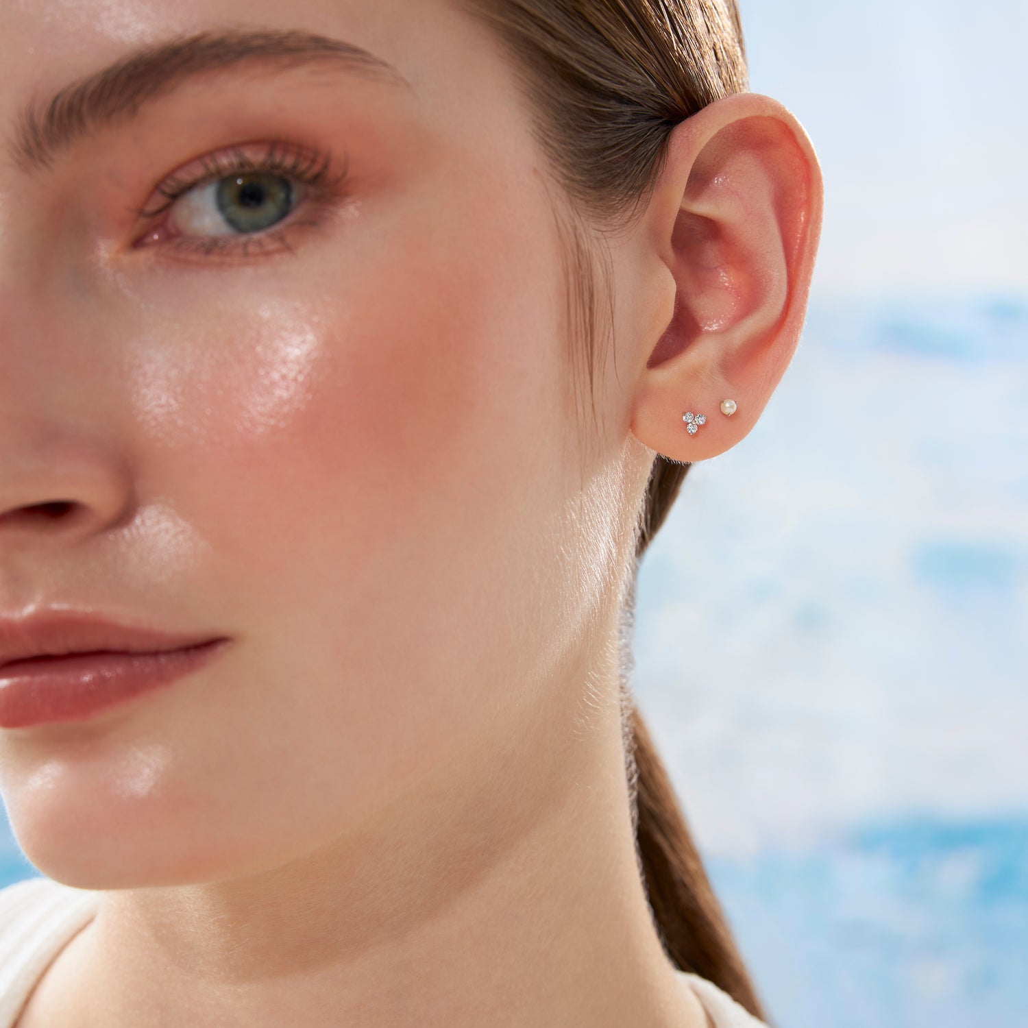 Anting Labret Berulir Perhiasan Trinity Emas Padat 14K