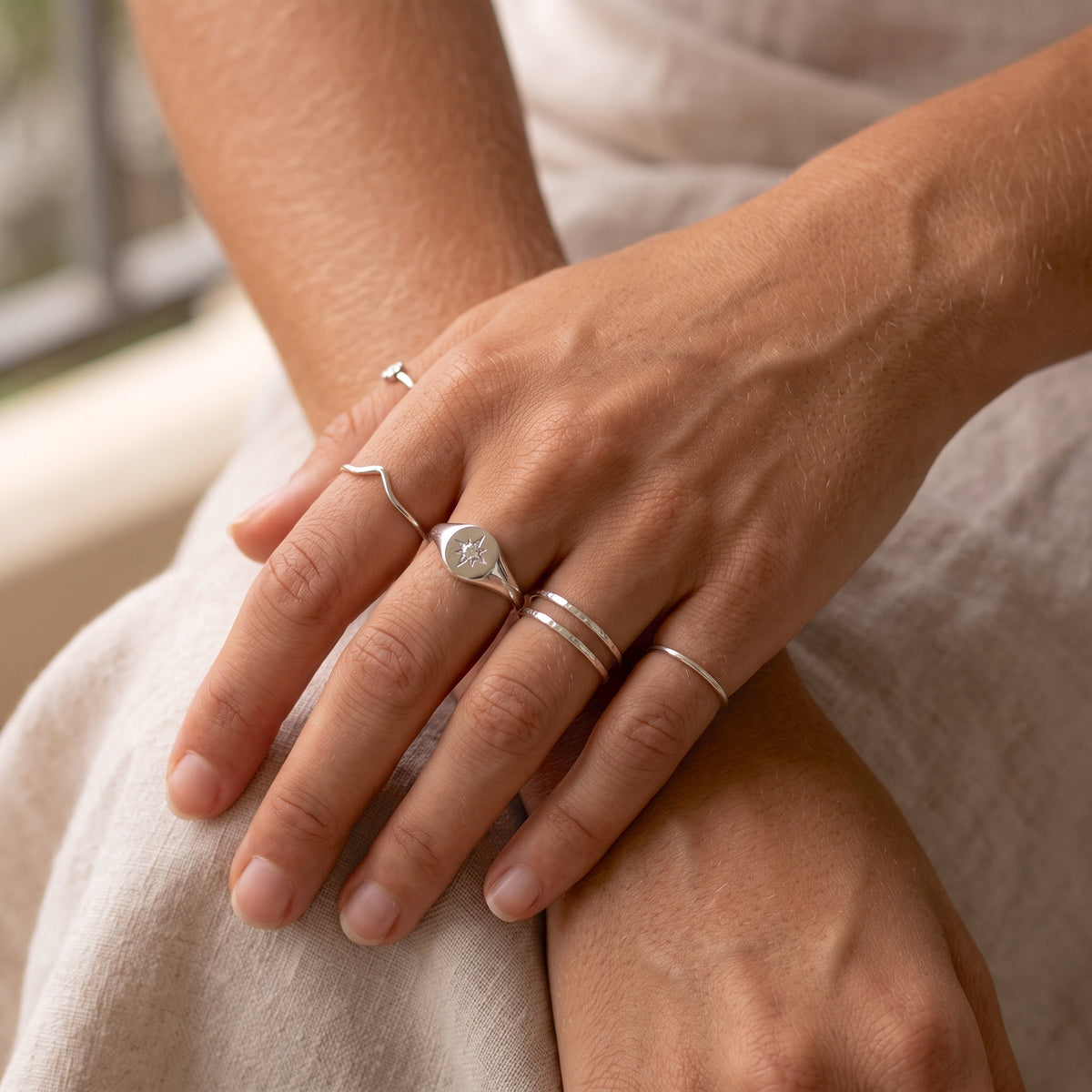 スターシグネットリングシルバー – J&CO Jewellery