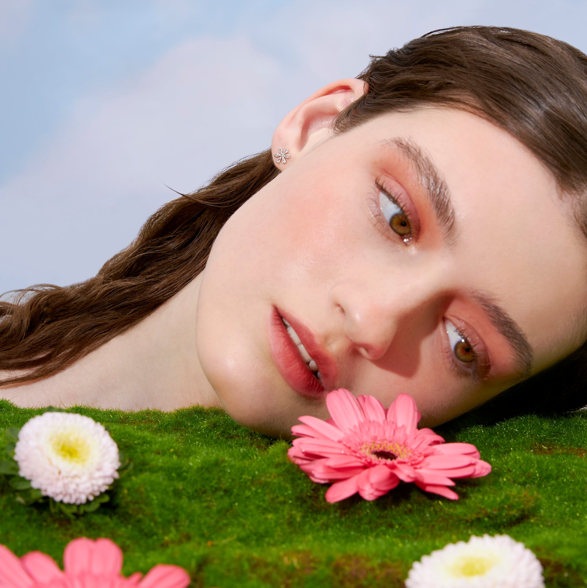 Color:White Gold
Post Length:6.5mm
Post Length:5mm
Post Length:8mm