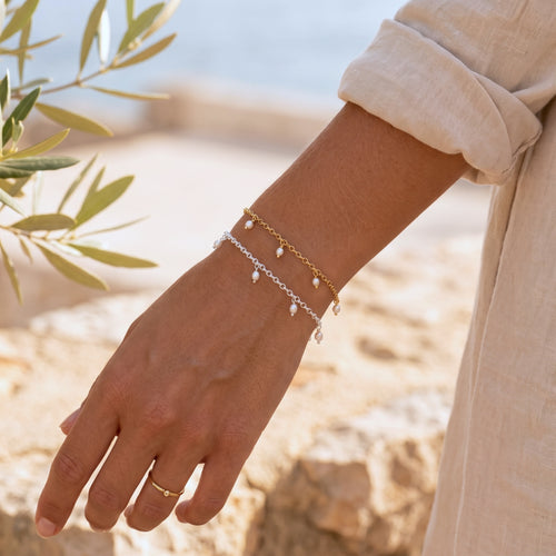 Tiny Pearly Rolo Chain Bracelet