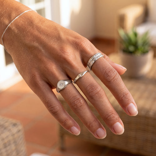 Mini Starburst Signet Ring Silver