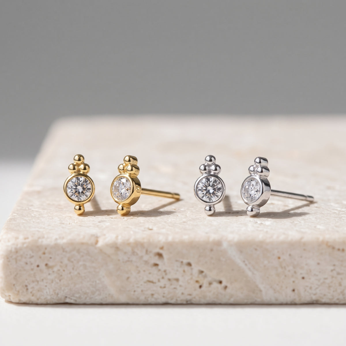 Color: Gold
Color: Silver