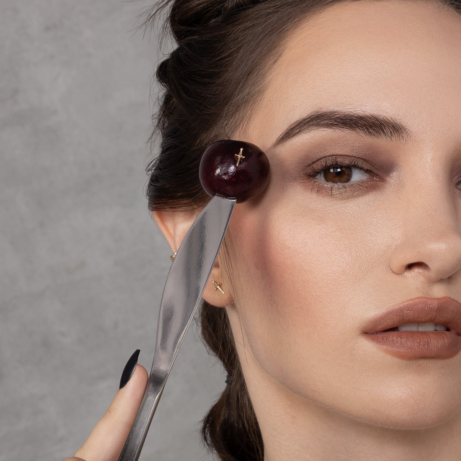 Color:Yellow Gold
Option:Single
Option:Pair