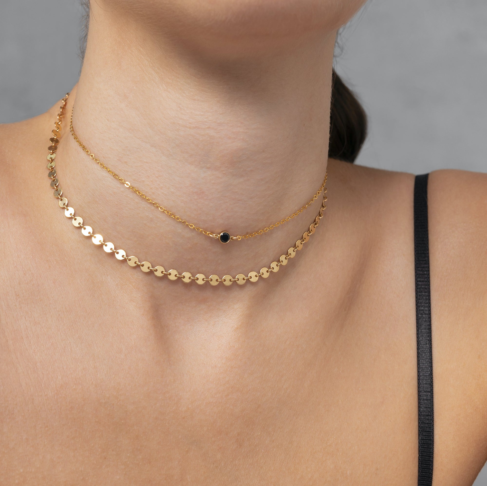 Collana Minimalista Sottile con Bordo Nero