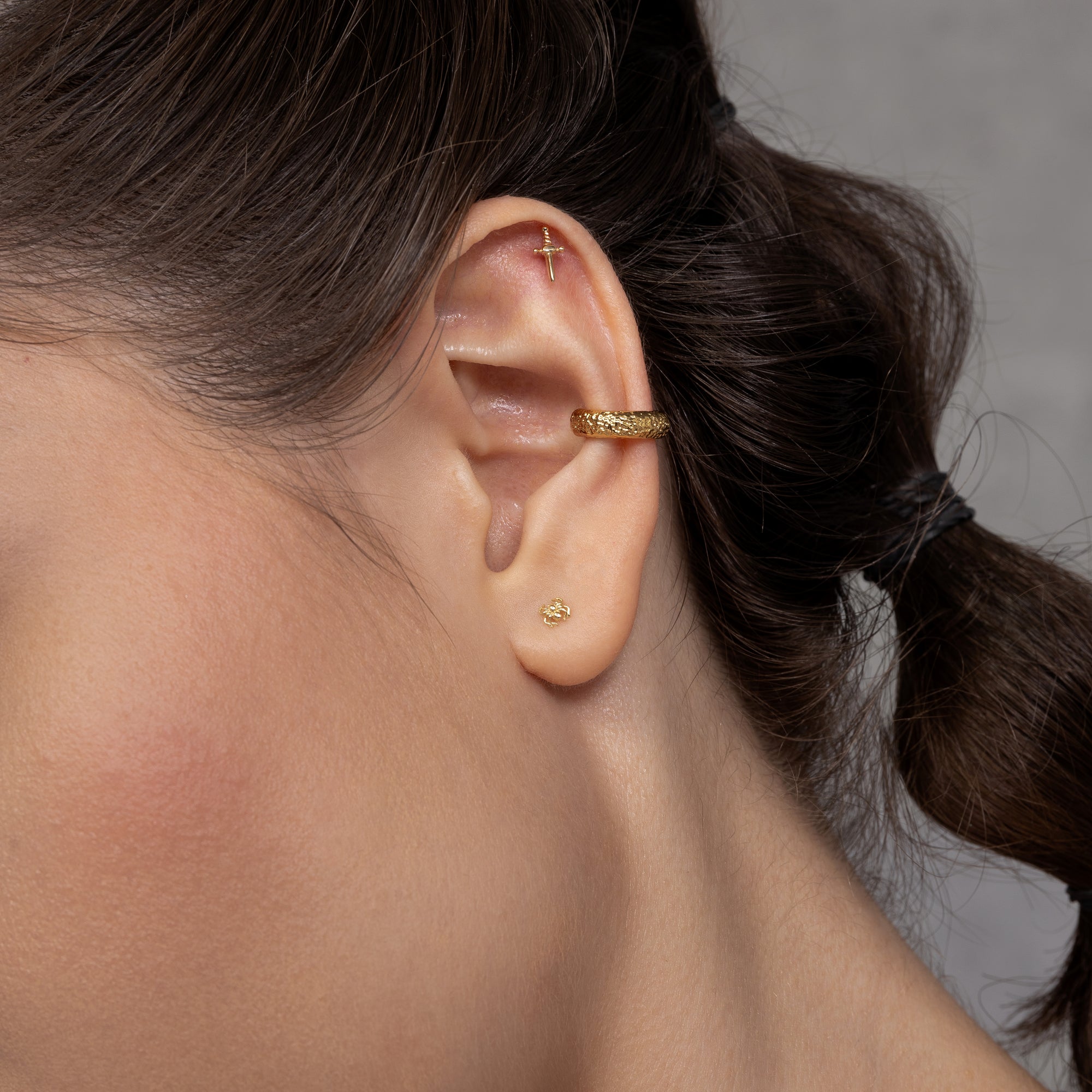 Color:Yellow Gold
Option:Single
Option:Pair