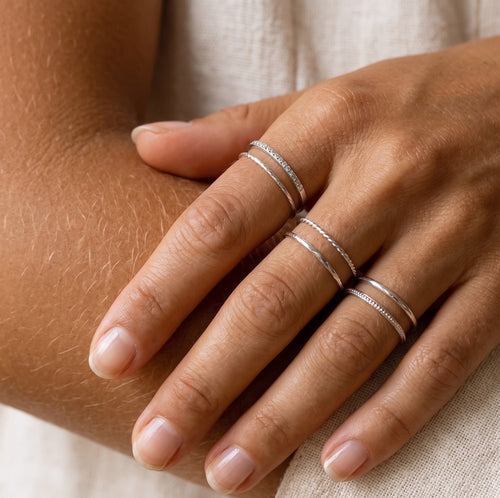 Skinny Twist Ring Silver