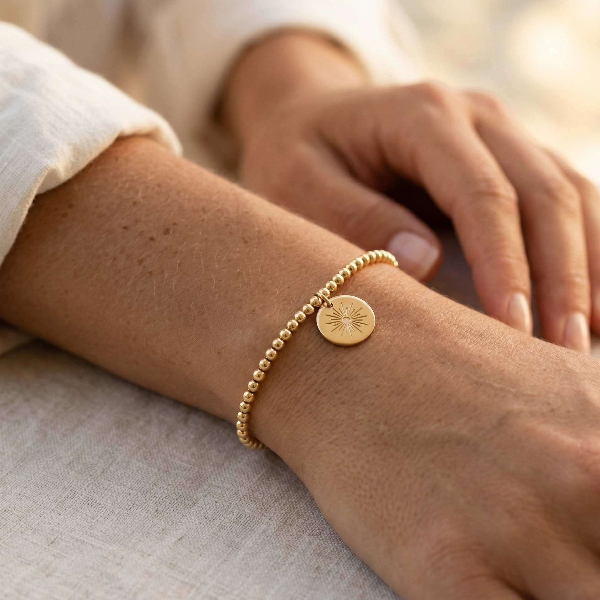 Color:Gold