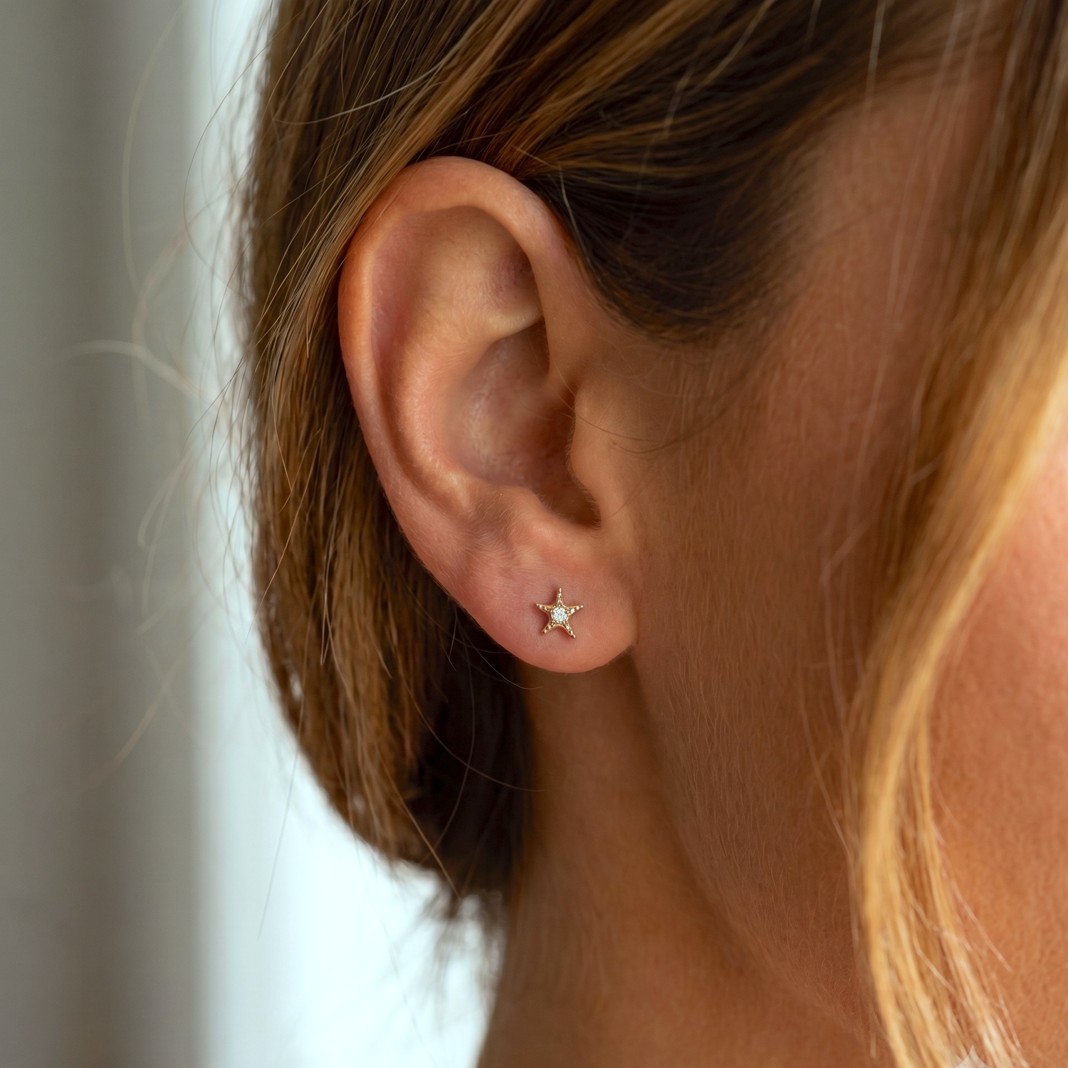 14K Solid Gold Mini Starfish Diamond Flatback Earring