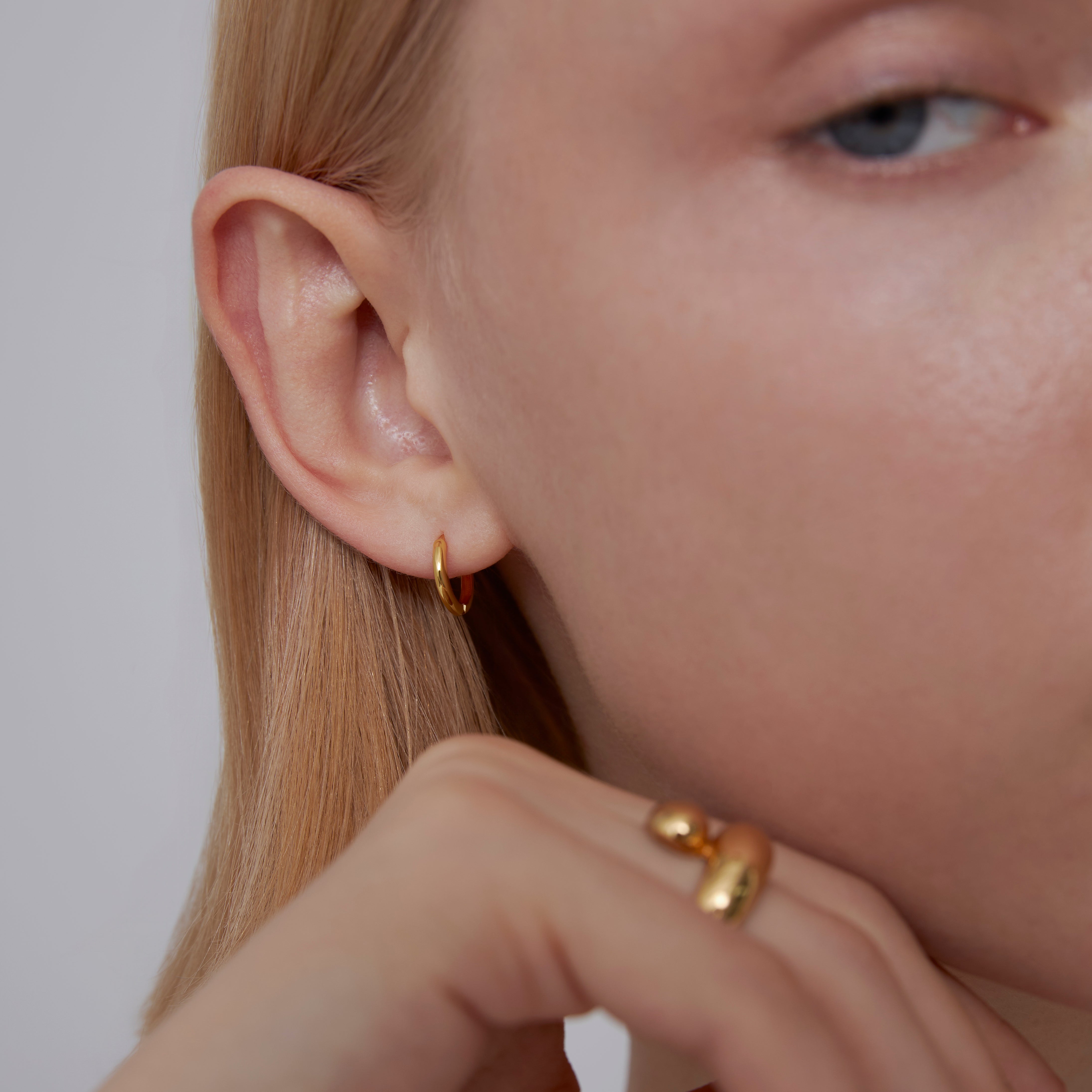 Easy Huggie Hoop Earrings – J&CO Jewellery
