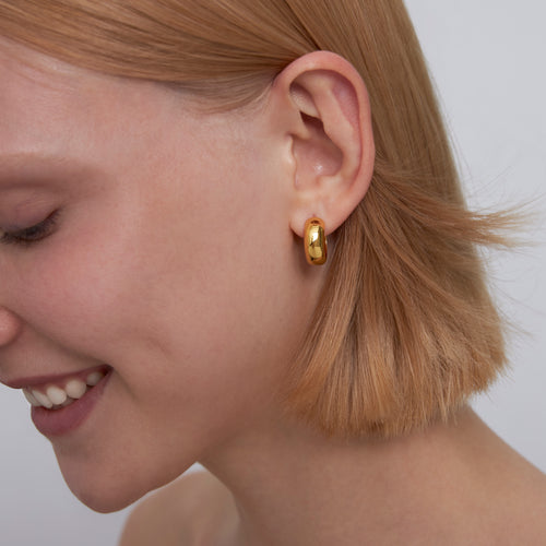 Chunky Medium Huggie Hoop Earrings