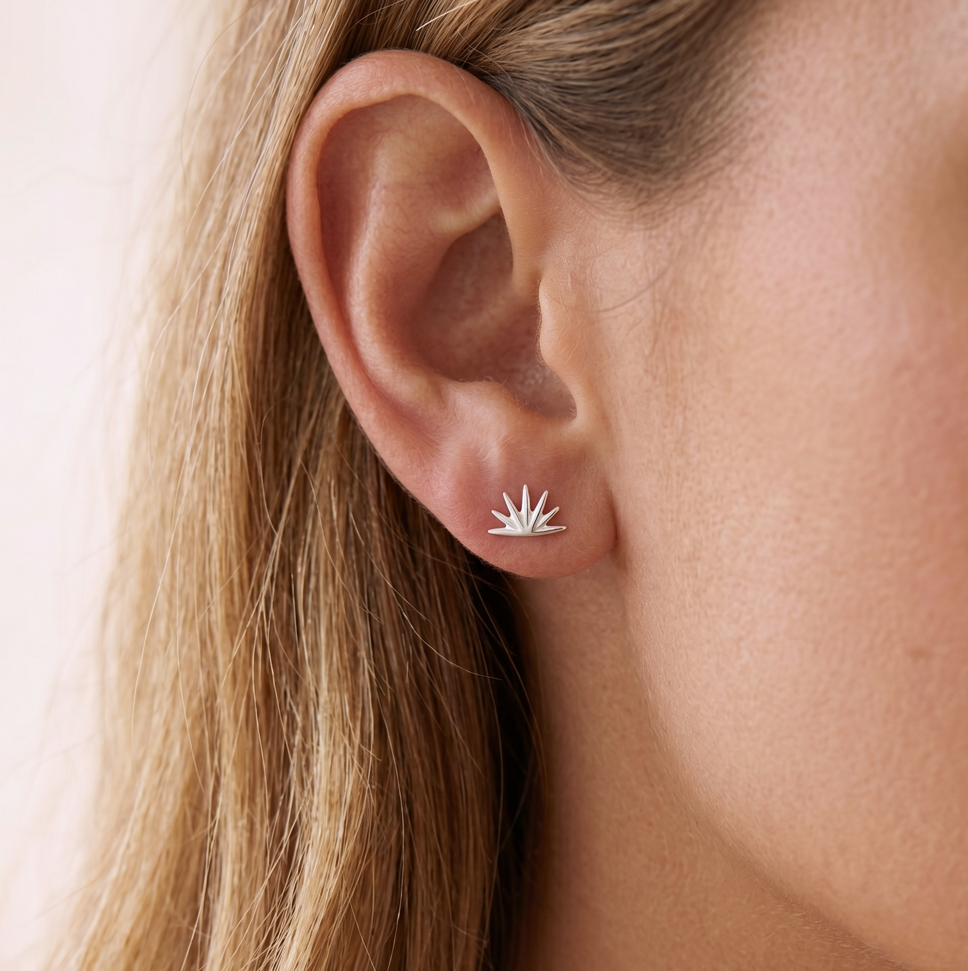 Anting Tindik Spike Ray