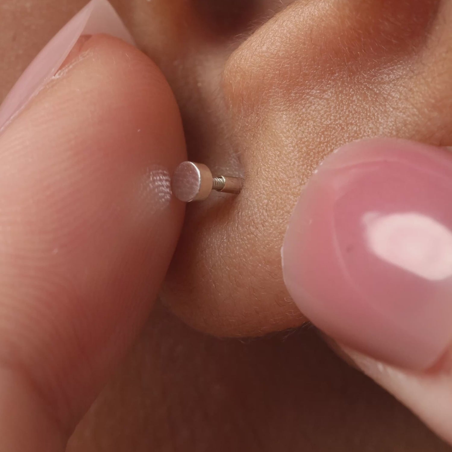 Color:White Gold
Post Length:6.5mm
Post Length:5mm
Post Length:8mm