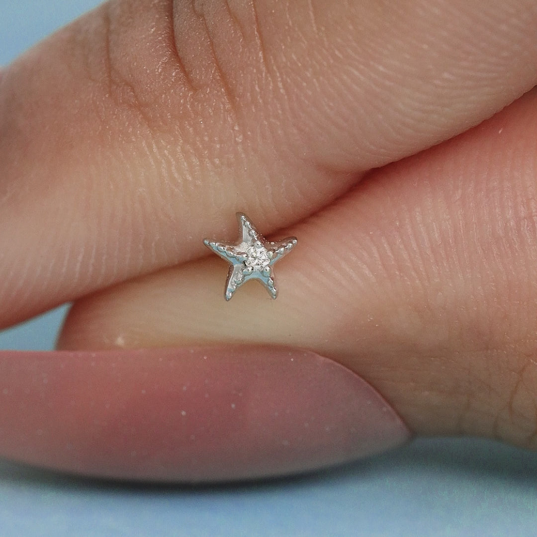 Color:White Gold
Option:Single
Option:Pair