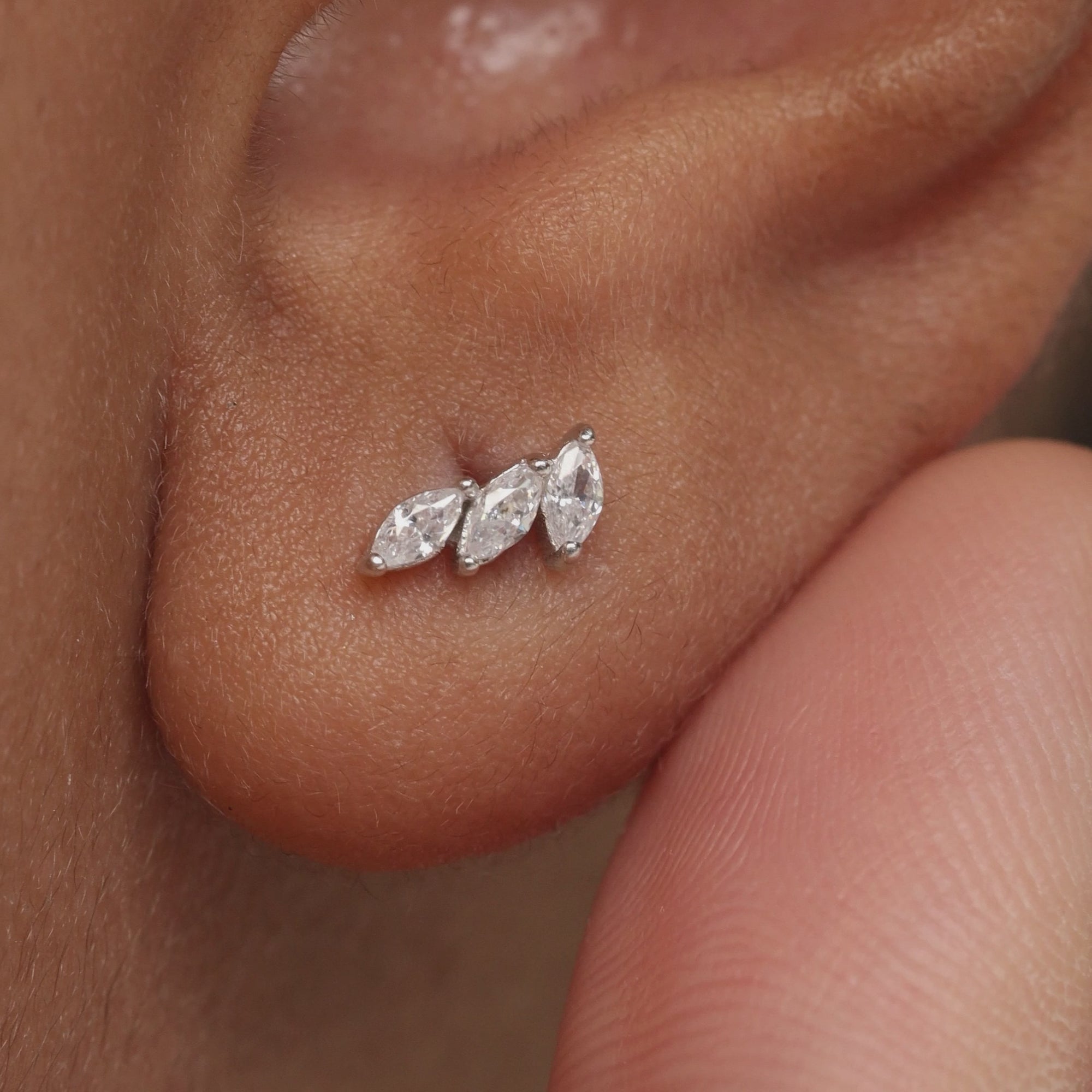 Color:Silver
Option:Single
Option:Pair