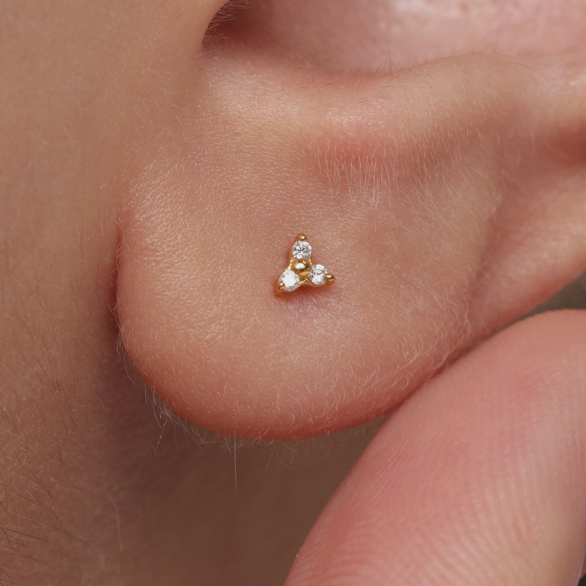 Color:Gold
Option:Single
Option:Pair