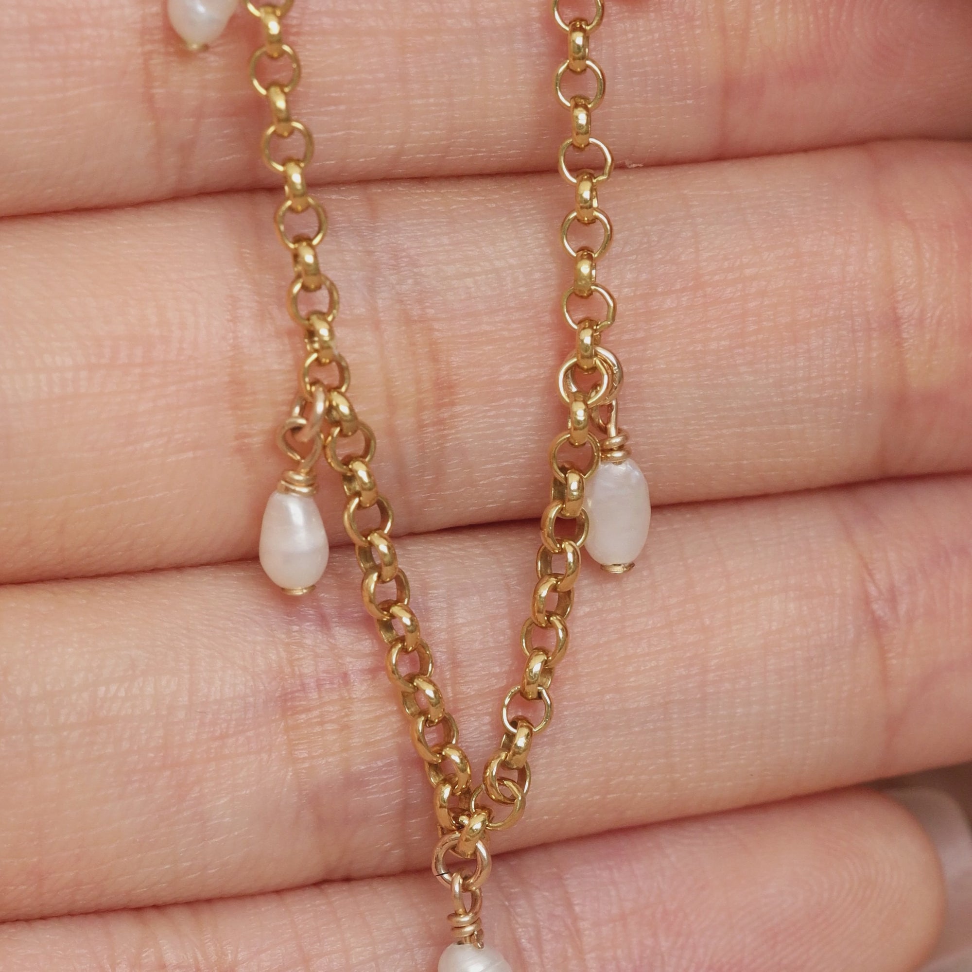 Color:Gold
