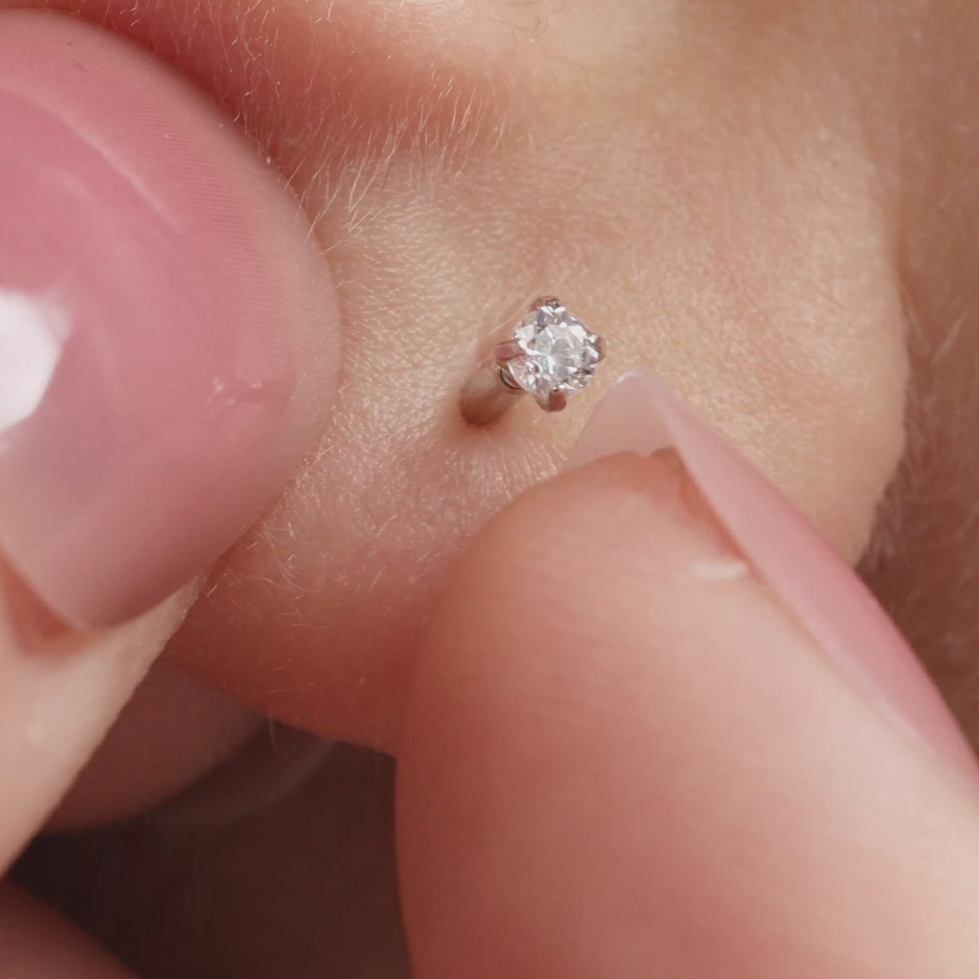 Color:White Gold
Option:Single
Option:Pair