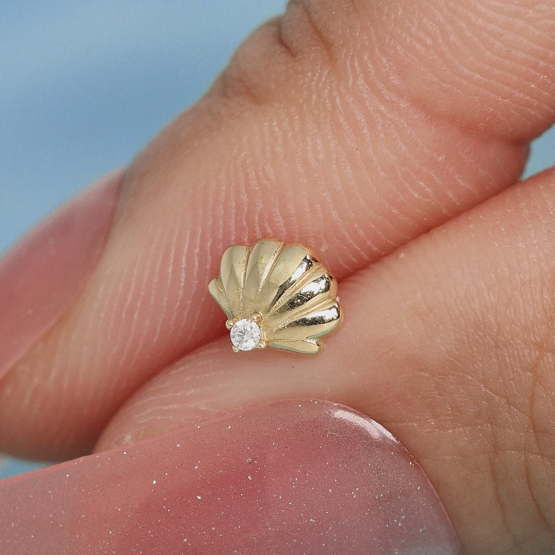 Color:Yellow Gold
Post Length:6.5mm
Post Length:5mm
Post Length:8mm