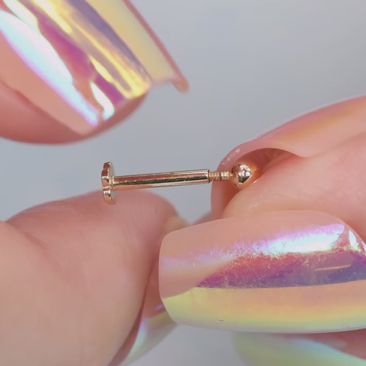 Color:Yellow Gold
Post Length:6.5mm
Post Length:5mm
Post Length:8mm