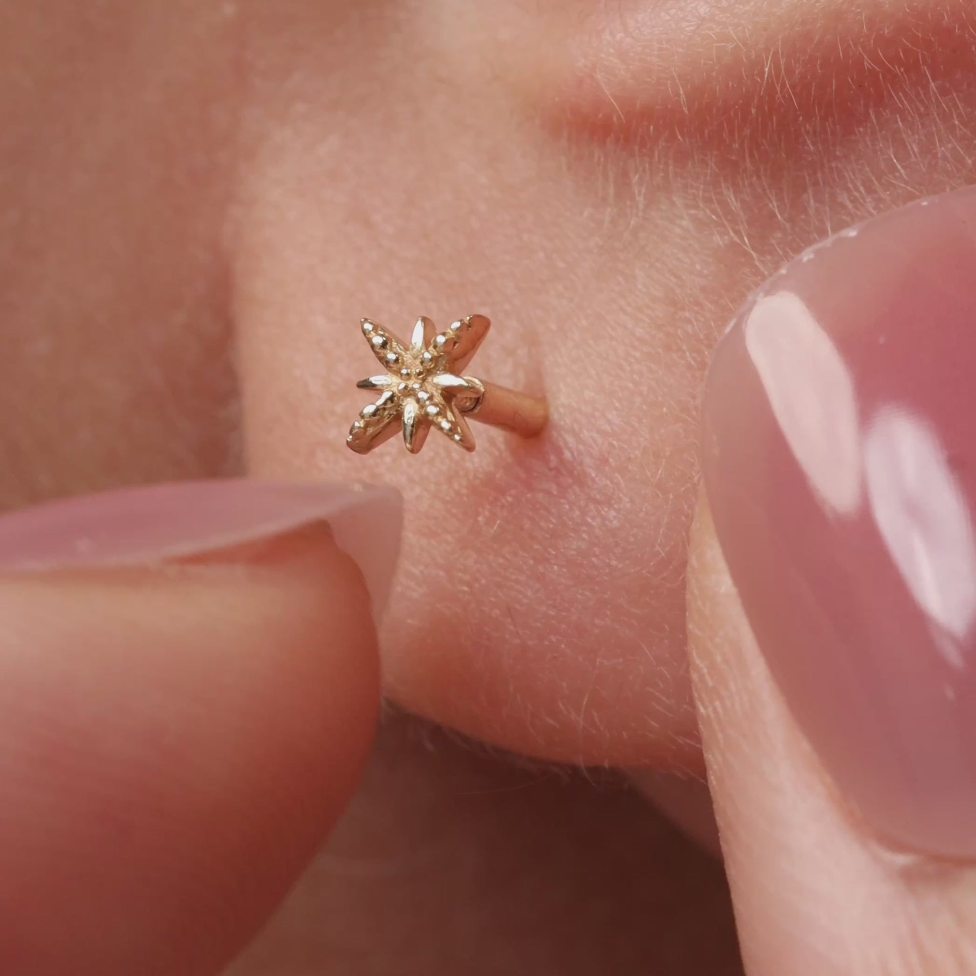 Color:Yellow Gold
Option:Single
Option:Pair