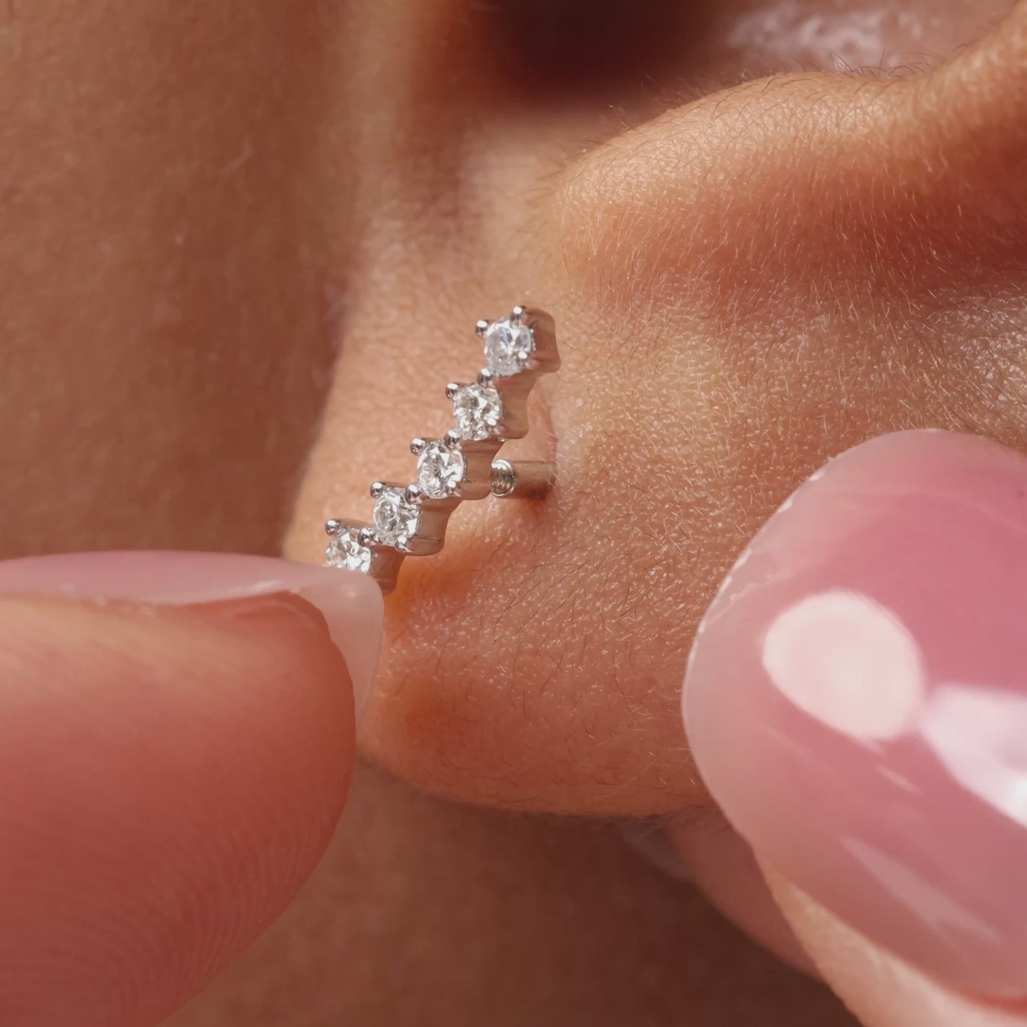 Color:White Gold
Option:Single
Option:Pair