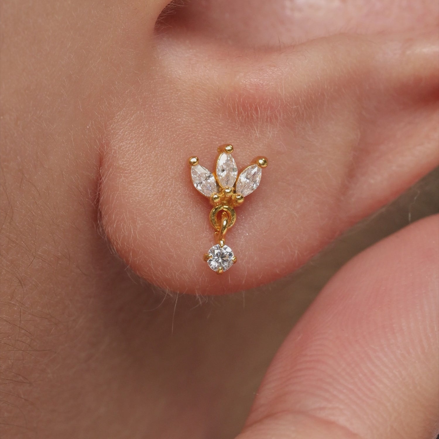 Color:Gold
Option:Single
Option:Pair