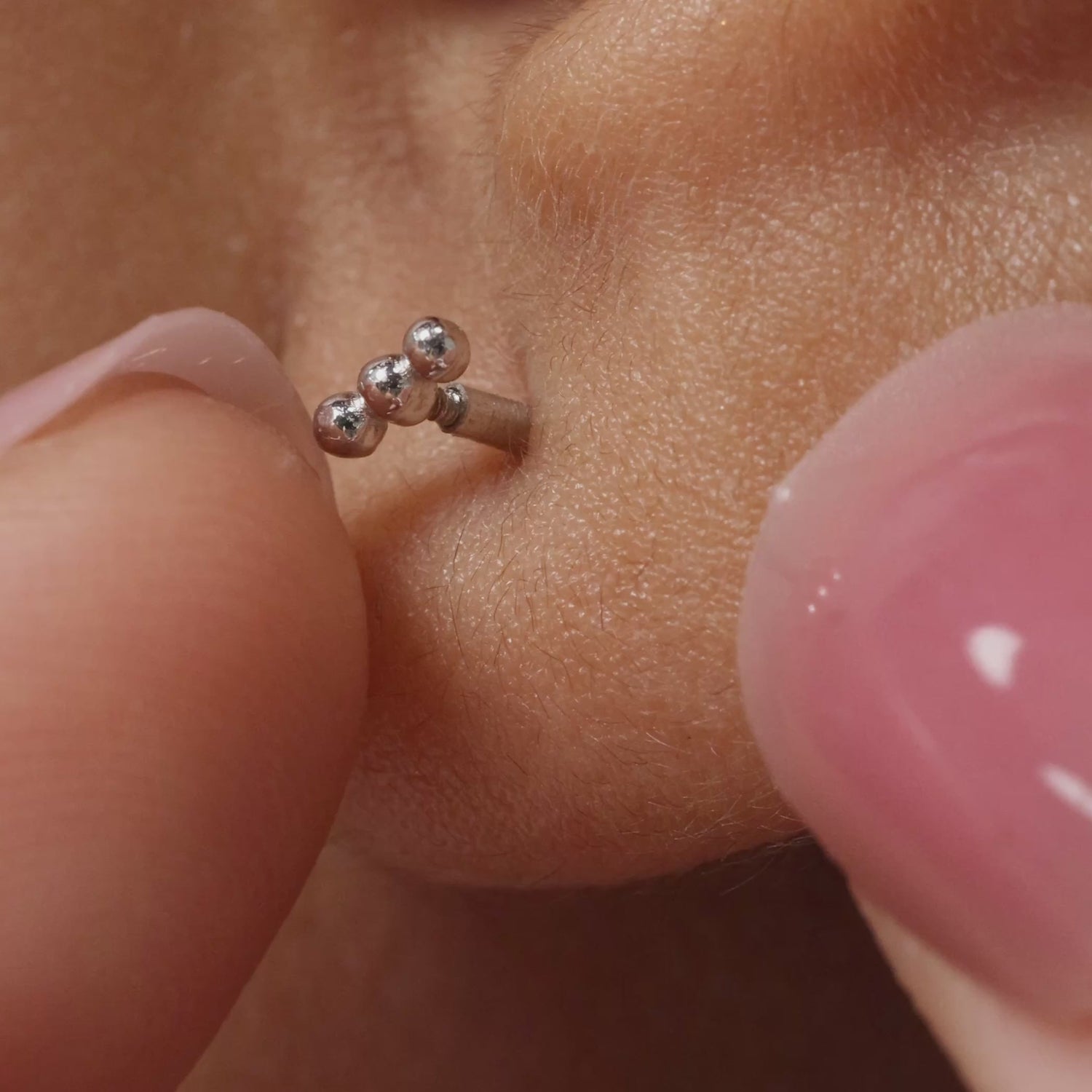 Color:White Gold
Post Length:6.5mm
Post Length:5mm
Post Length:8mm