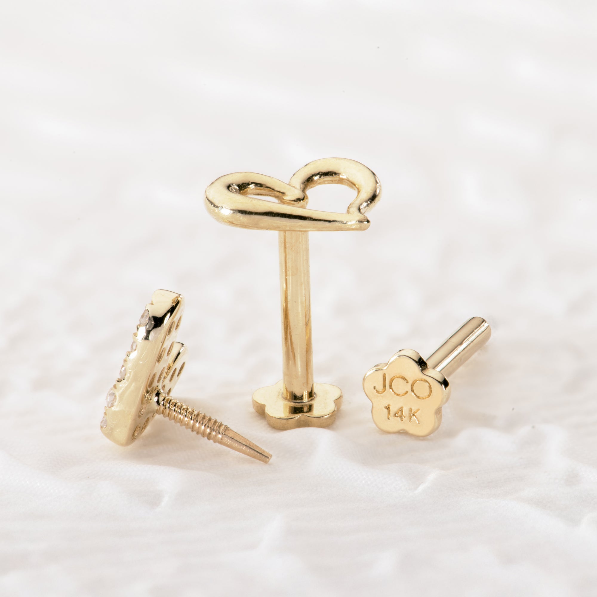 Color:Yellow Gold
Option:Single
Option:Pair