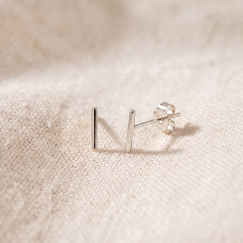 Mini Skinny Bar Stud Ohrringe
